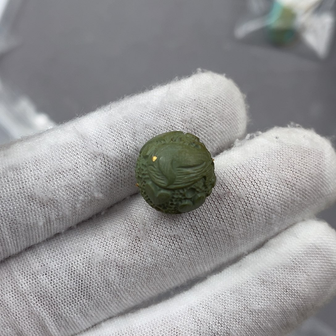 绿松石18K金镶嵌鲸鱼圆珠编号26