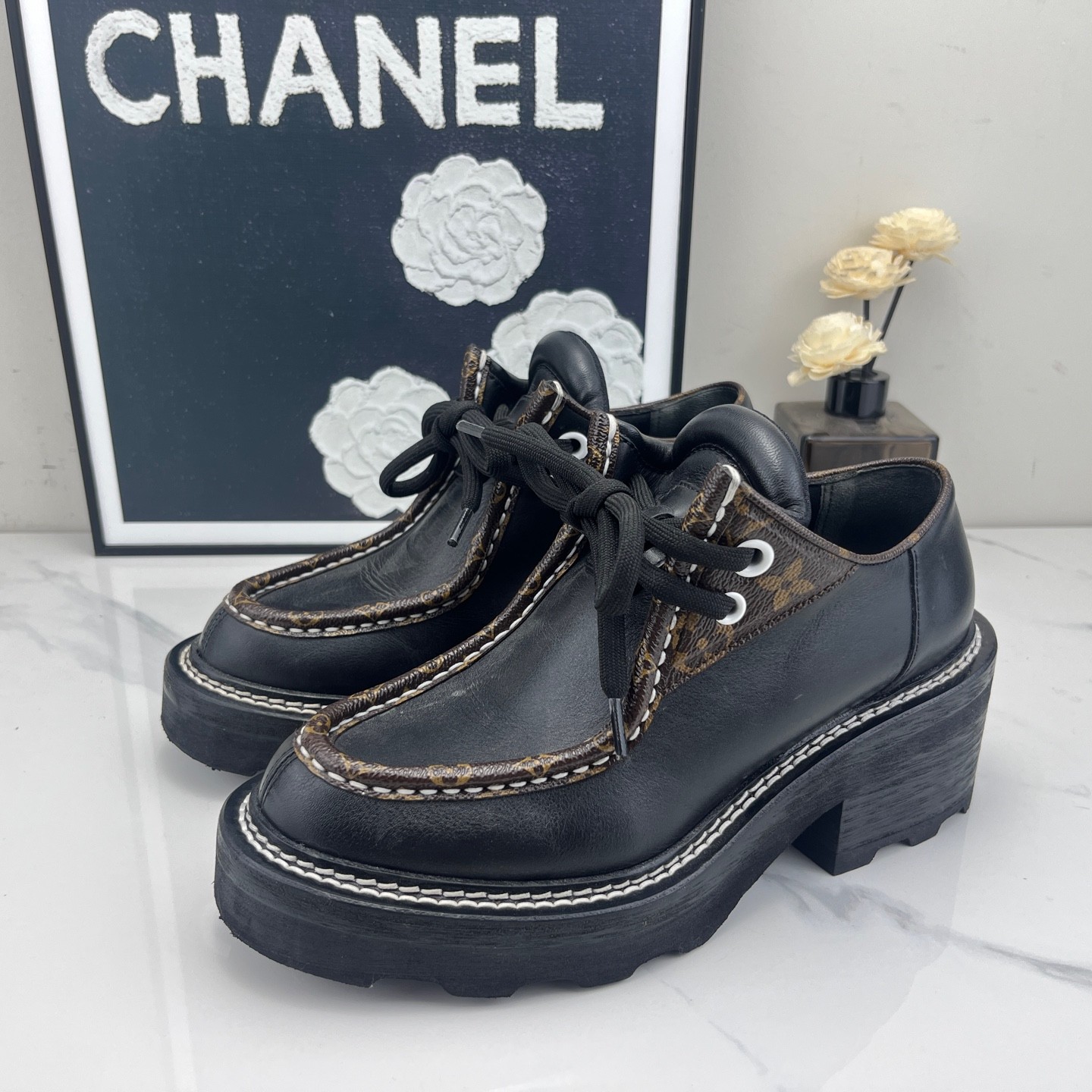 95新 LouisVuitton/路易威登 lv乐福鞋 35.5码/mg00246