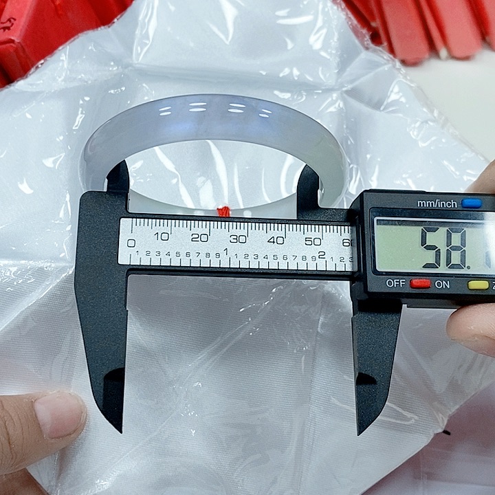 翡翠手镯未镶嵌25                