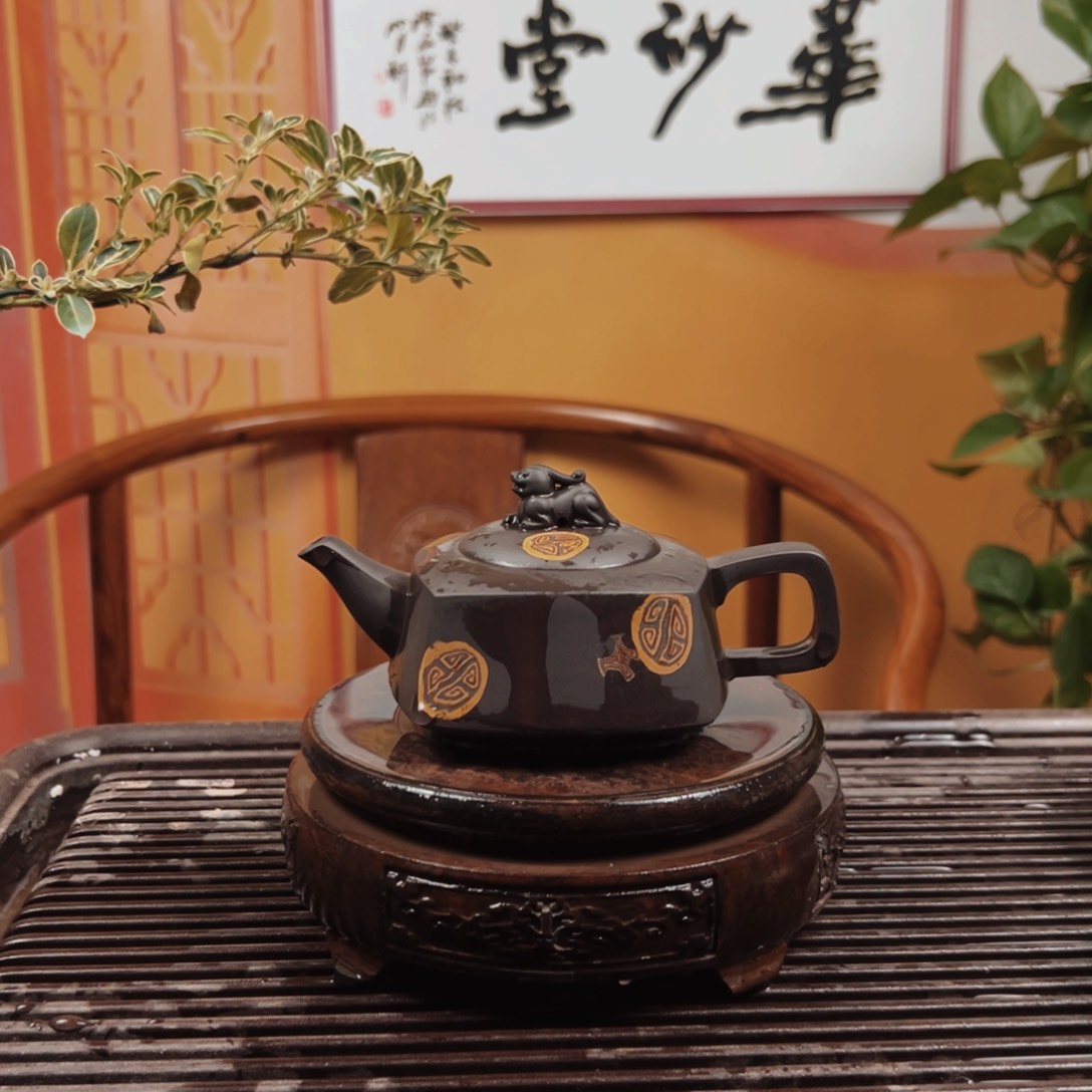 紫砂茶壶绅**出紫砂壶紫砂泥