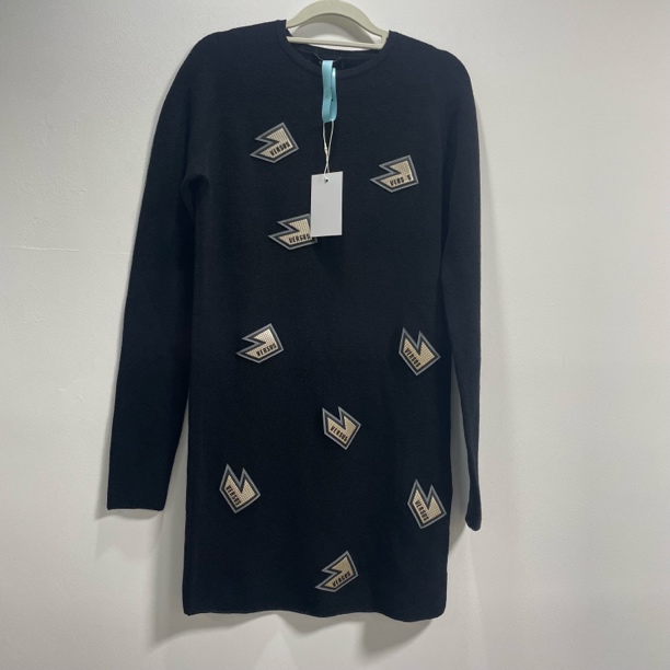 99新 VERSACE/范思哲 黑色针织连衣裙/38码/A03570