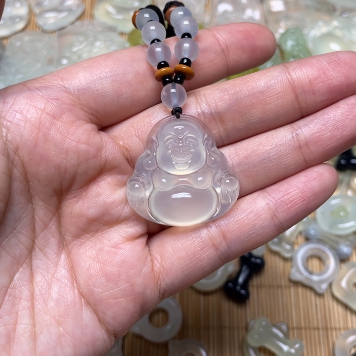 蛇纹石玉颈饰未镶嵌