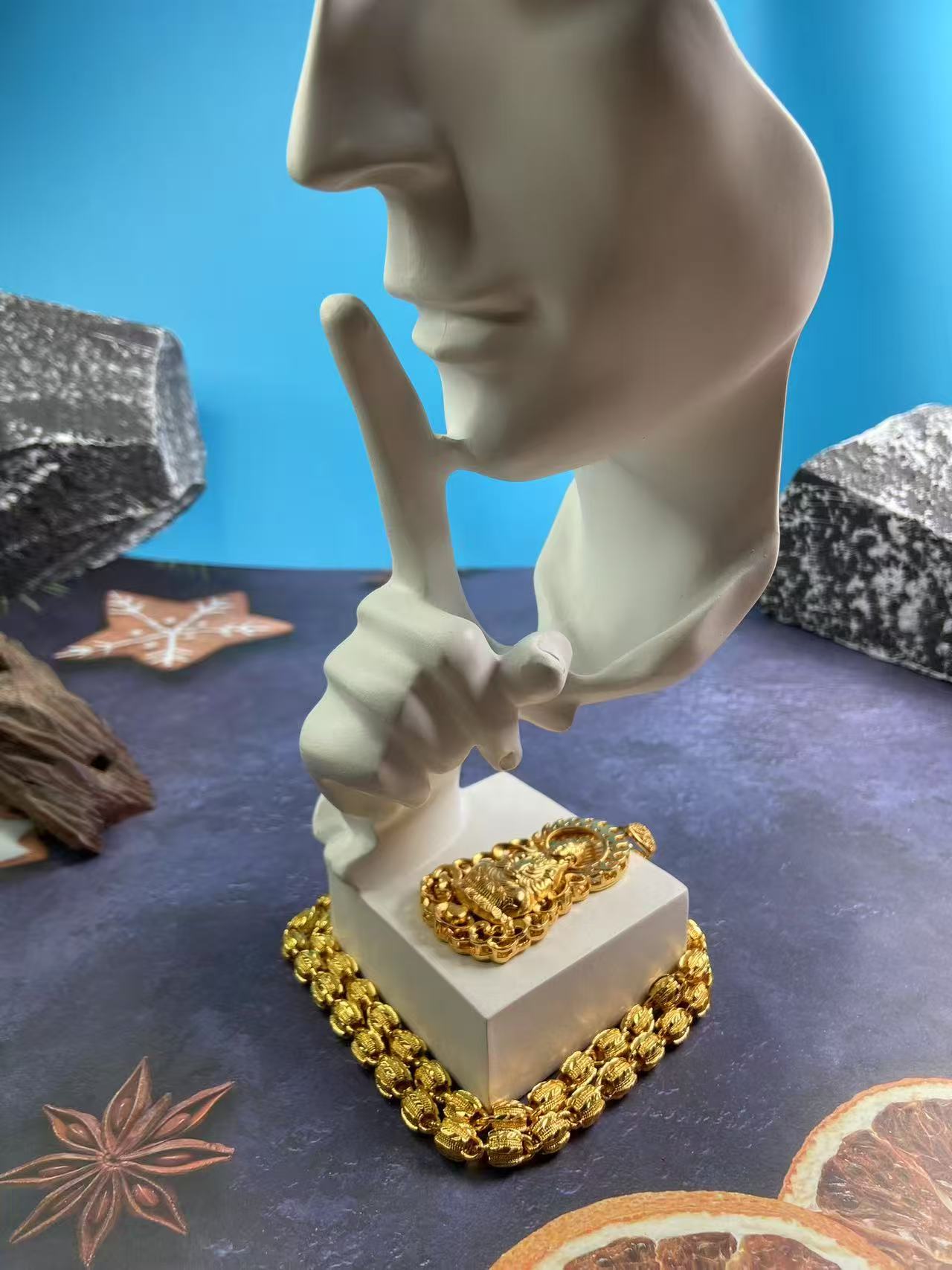 S167 珍稀收藏贵气项链创意摆饰参照物多样性发一