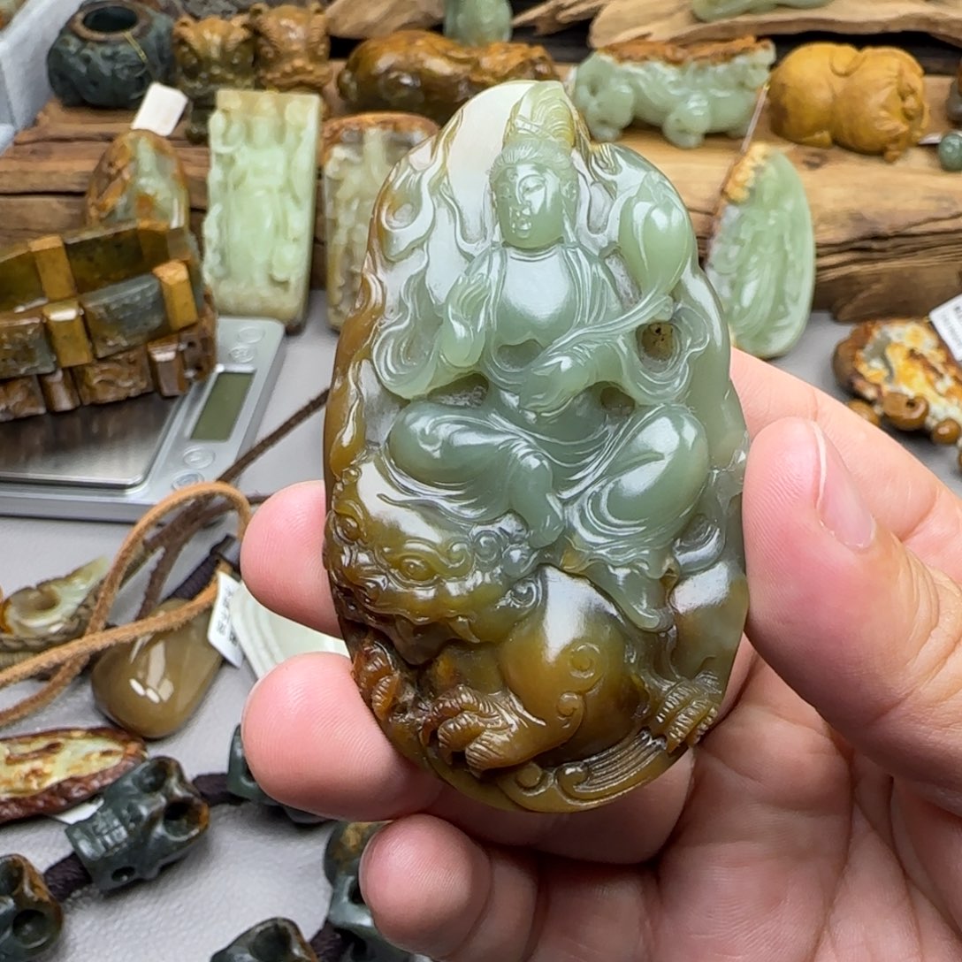 王***️岫岩河磨玉（透闪石质玉）未镶嵌珠宝奇石