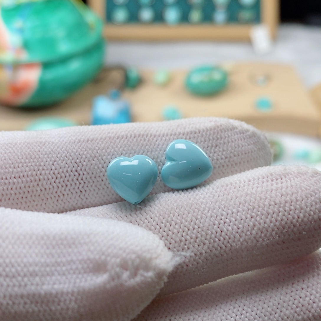 绿松石颈饰未镶嵌