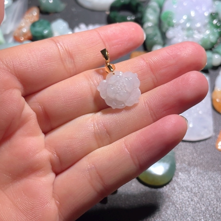 【闪购商品】翡翠颈饰未镶嵌用****9天然翡翠