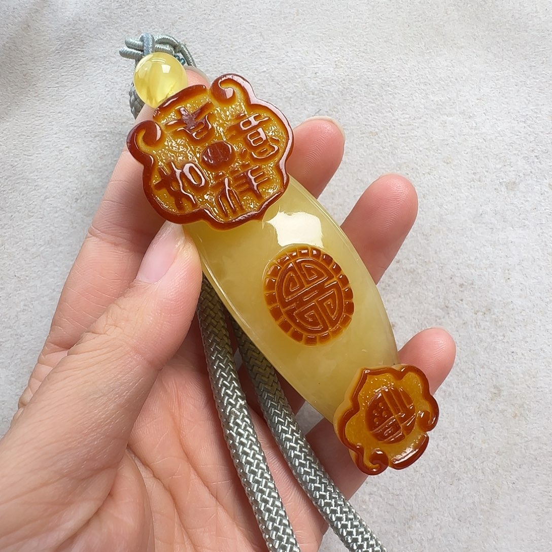 蜜蜡未镶嵌珠宝奇石