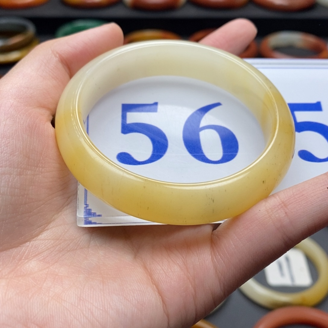 石英质玉（黄龙玉）手镯未镶嵌