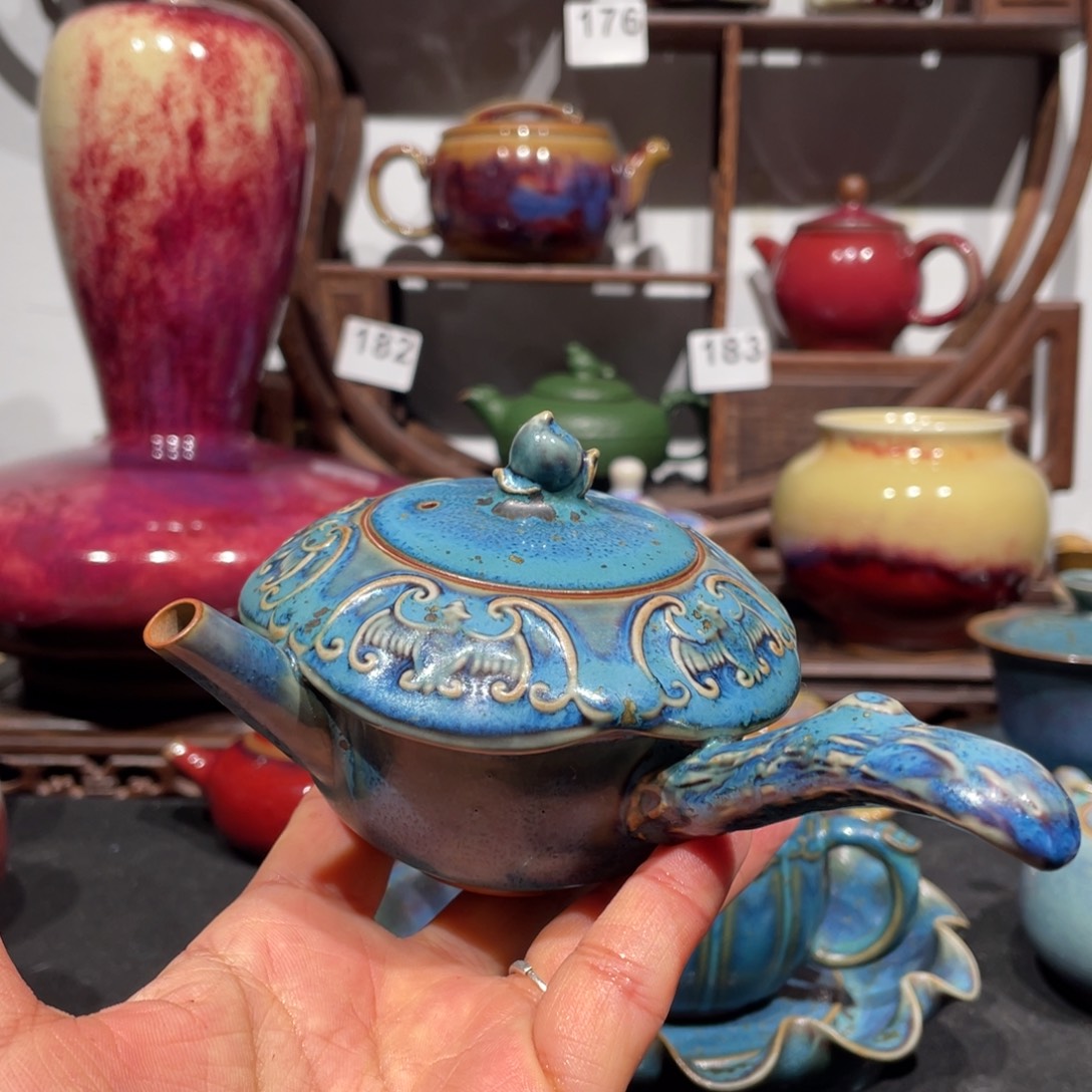 中国神后钧瓷侧把