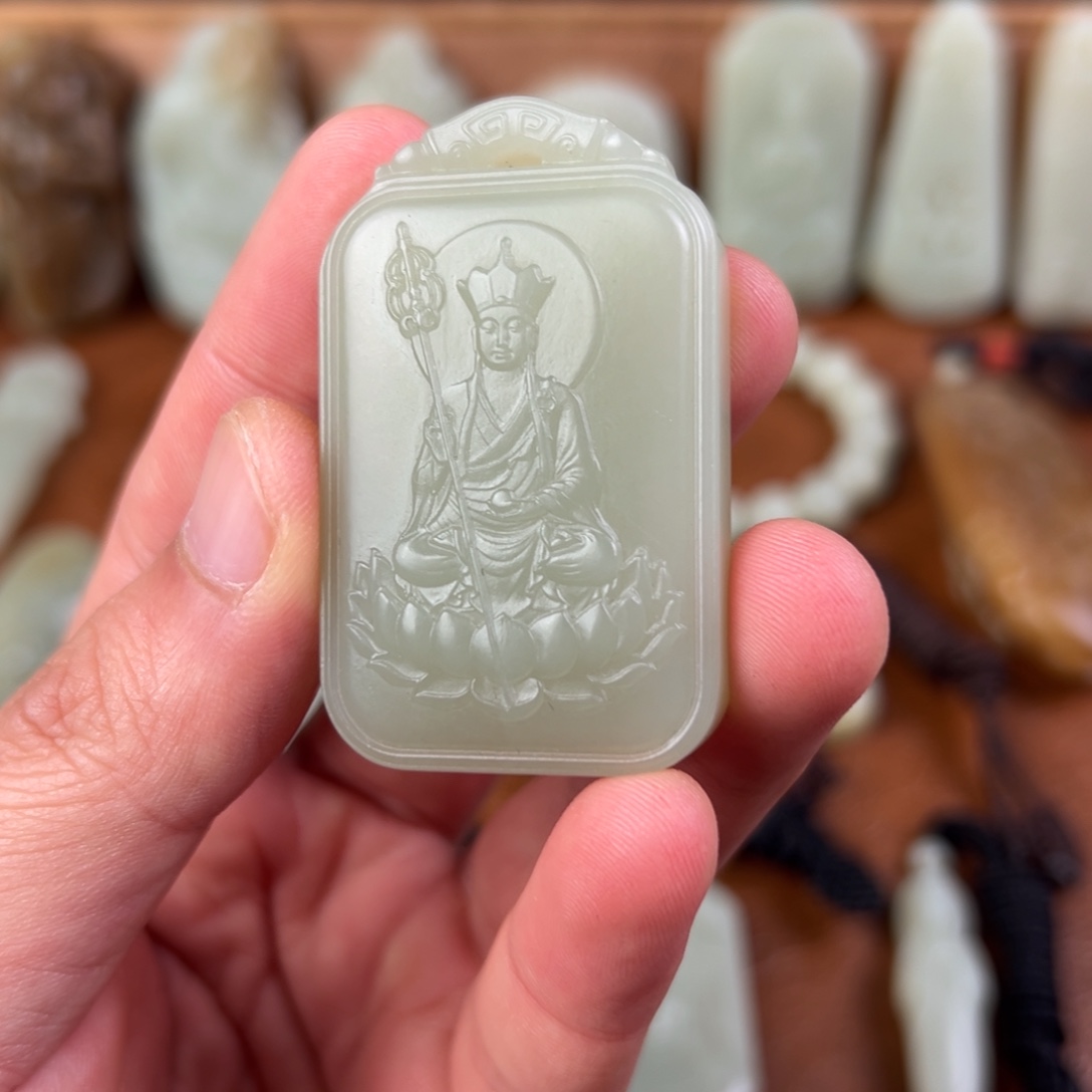 和田玉（青白玉）未镶嵌颈饰