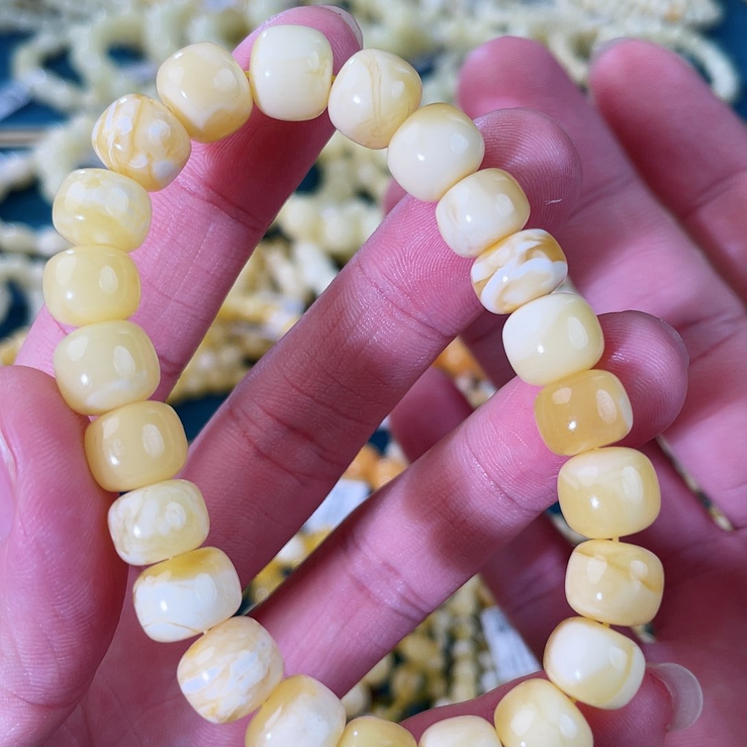 琥珀裸石未镶嵌蜜蜡老型白花手串