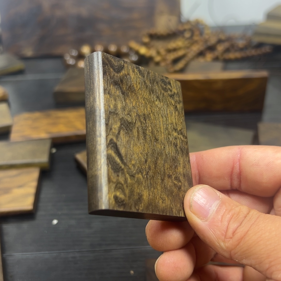 偷***觉小叶金丝楠无事牌