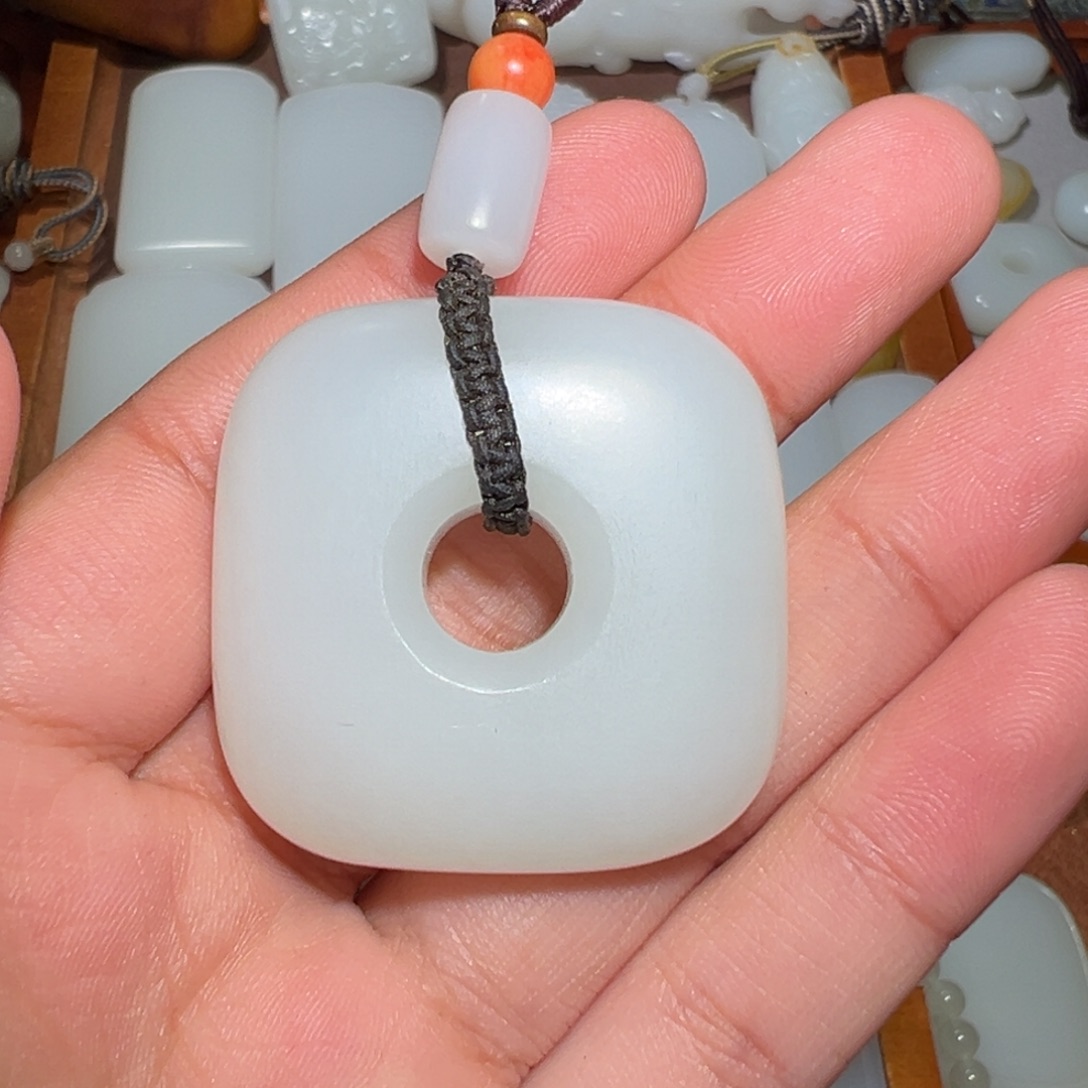 和田玉未镶嵌挂件