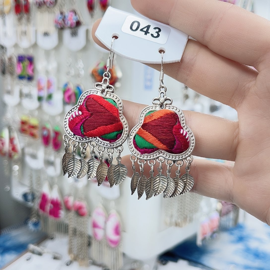 镀金苗绣耳环超级好看