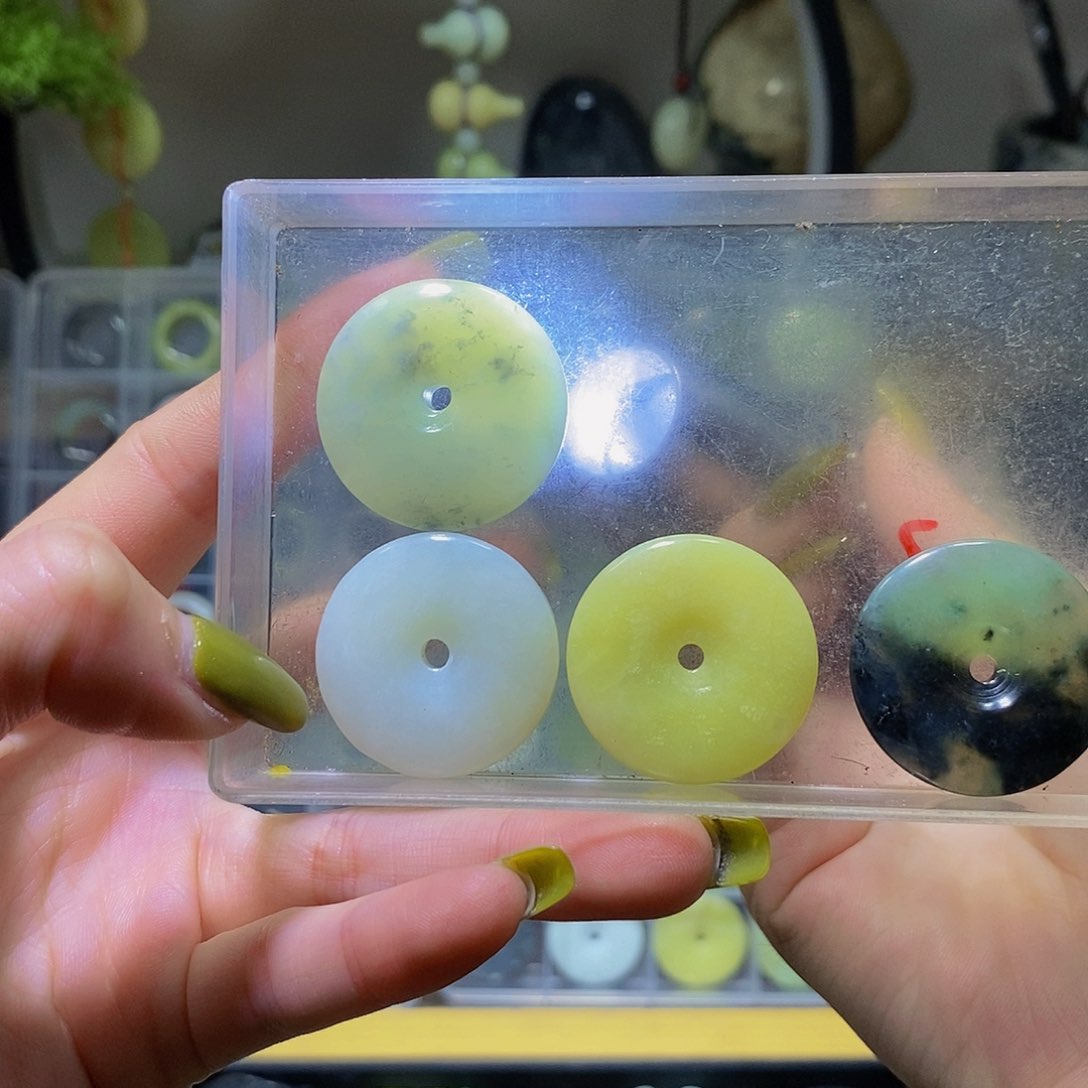 蛇纹石玉其他未镶嵌75