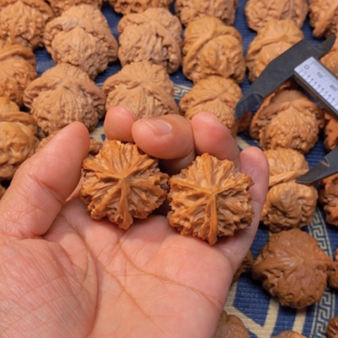 【闪购商品】吊坠文玩核桃润****理三棱36