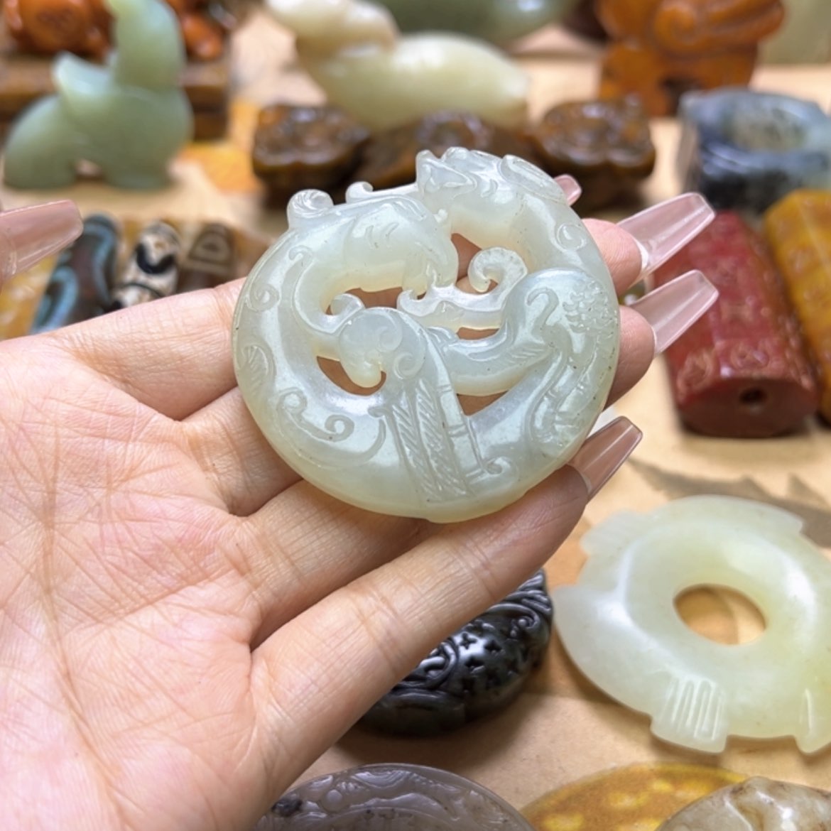 【闪购商品】蛇纹石玉颈饰未镶嵌