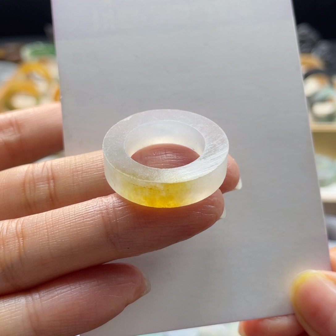定制翡翠未镶嵌骁*戒指