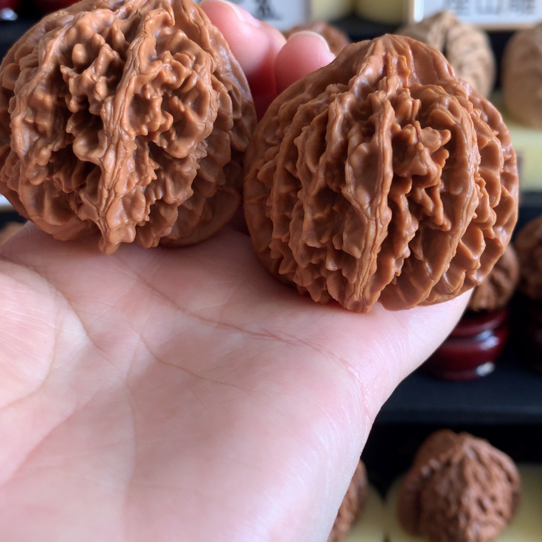 李***哥木质类文玩核桃状元冠