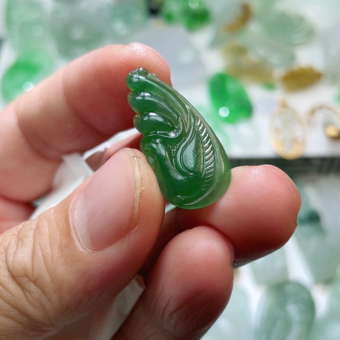 定制翡翠未镶嵌天然翡翠A货