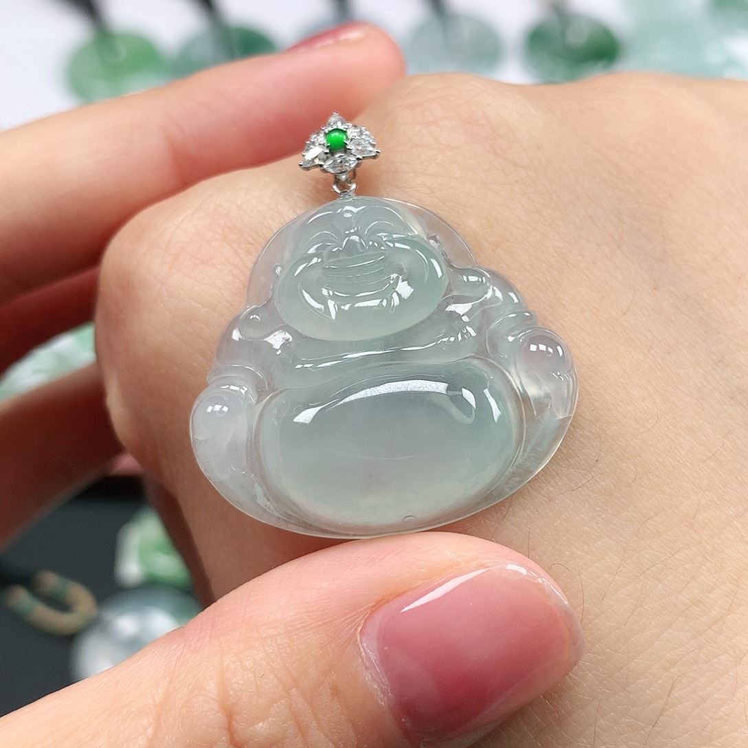 翡翠颈饰18K金镶嵌佛