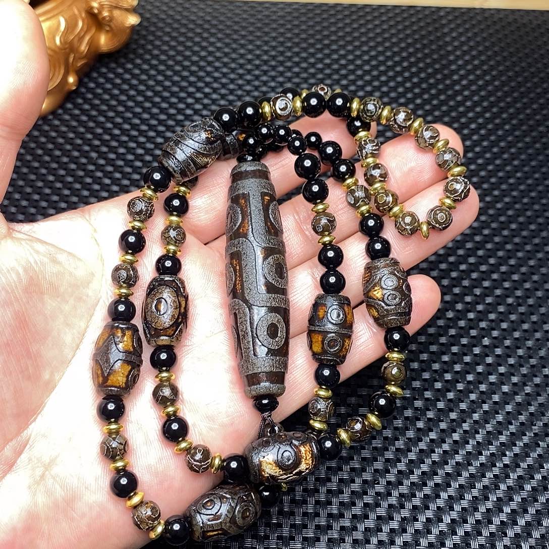 王***w玛瑙/玉髓未镶嵌手链