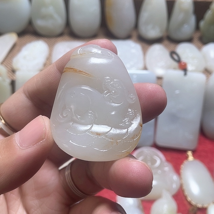 和田玉颈饰未镶嵌