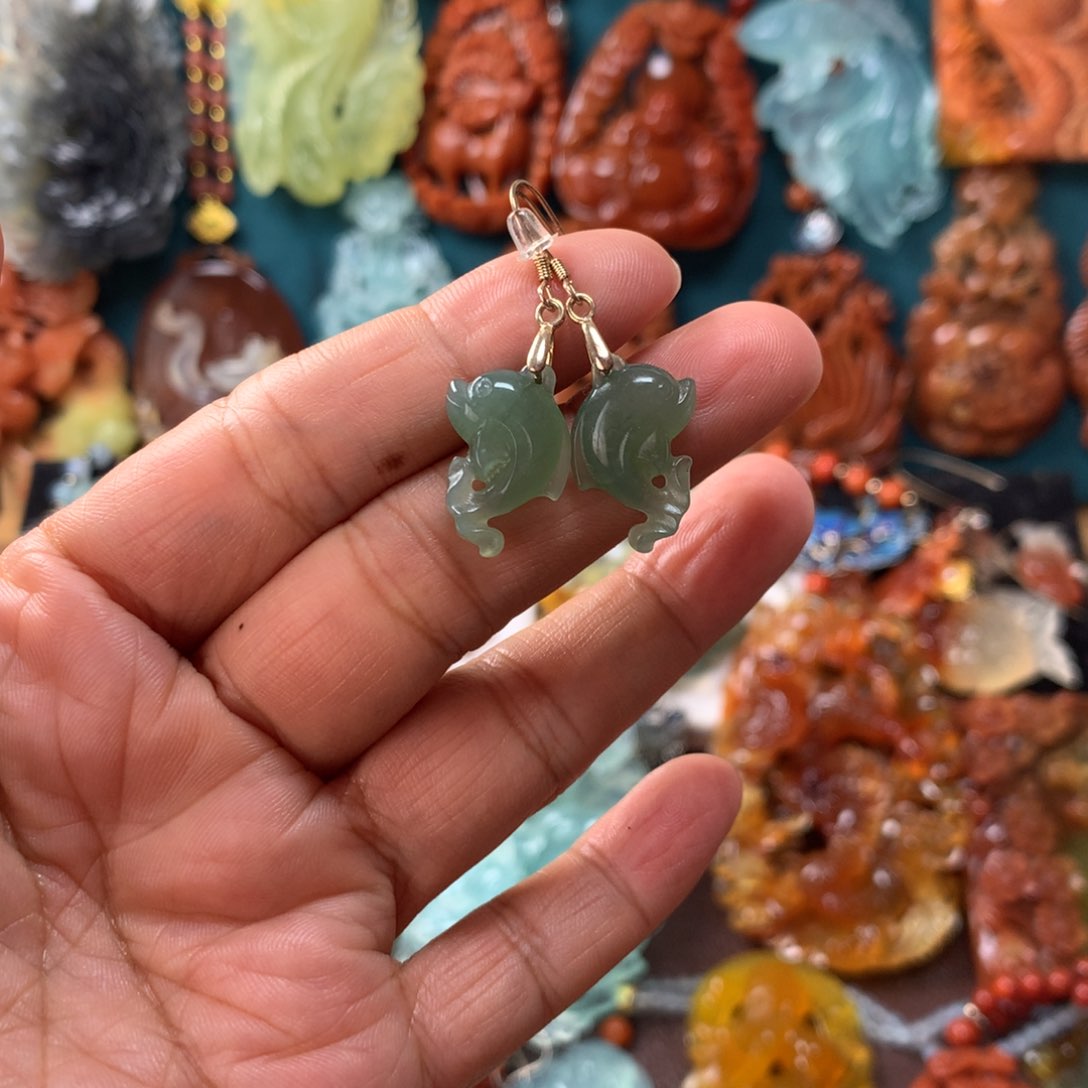 蛇纹石玉耳坠未镶嵌