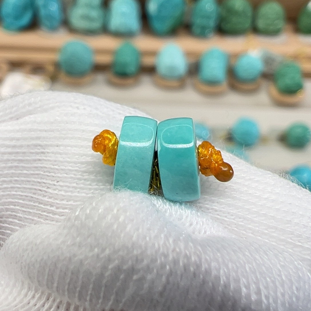 绿松石配饰未镶嵌