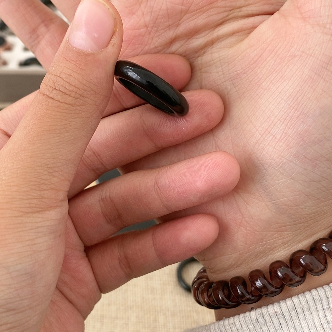 燕***李和田玉未镶嵌颈饰