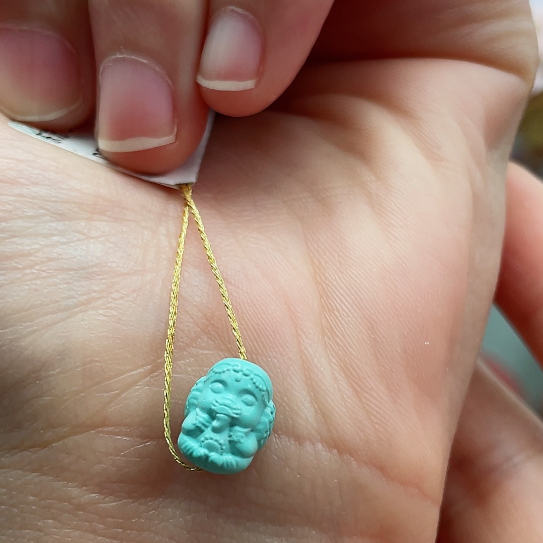 绿松石颈饰未镶嵌