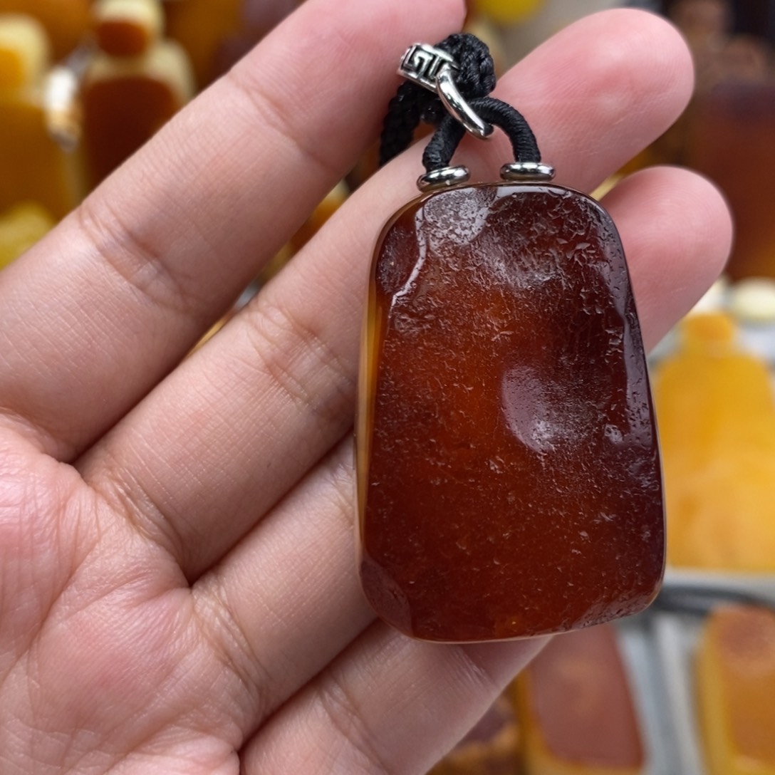 琥珀吊坠(赠链)未镶嵌