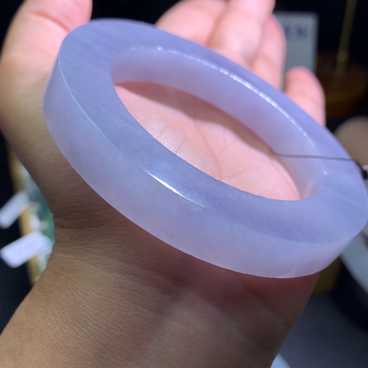 定制翡翠未镶嵌翡翠手镯