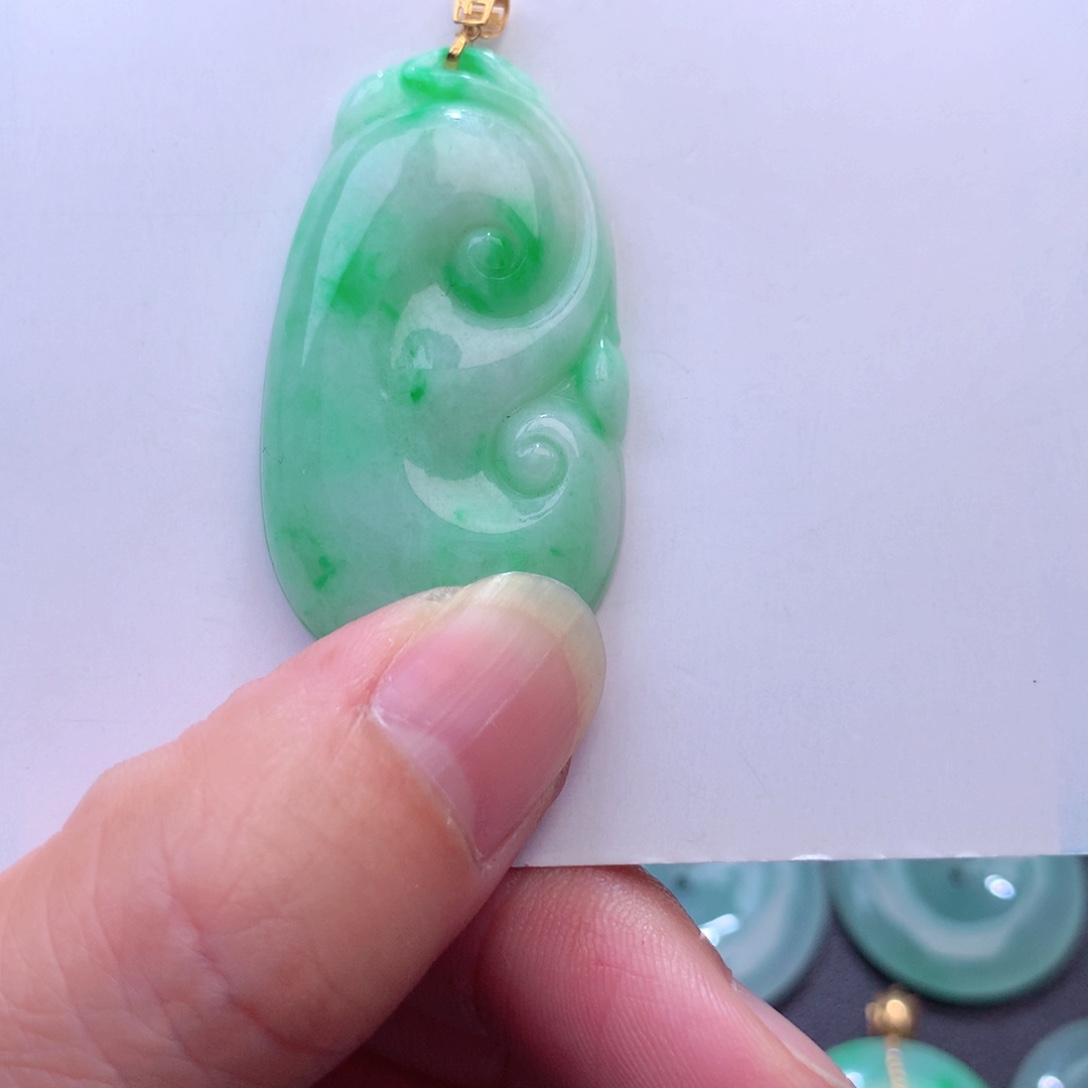 翡翠吊坠(不含链)18K金镶嵌