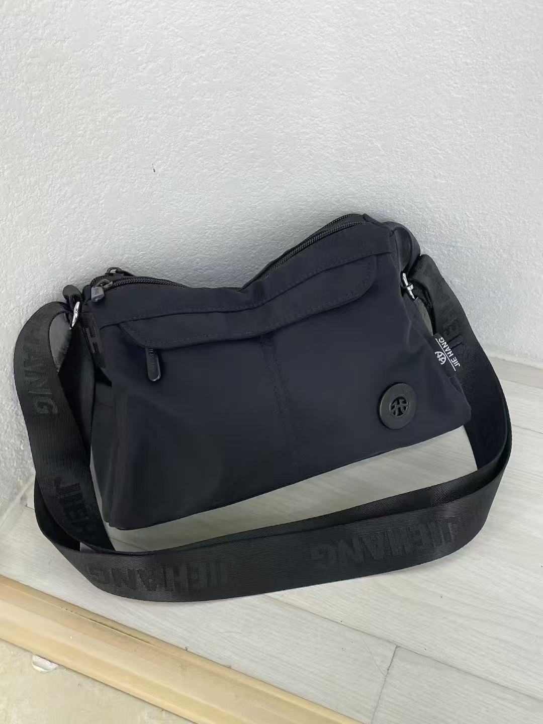 布通勤风耐磨运动风防水斜挎包简约包包（长26宽10高18）