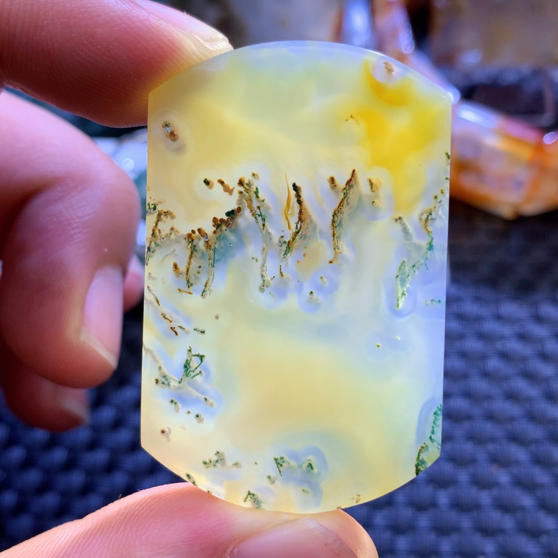 未镶嵌颈饰玛瑙/玉髓山**鱼