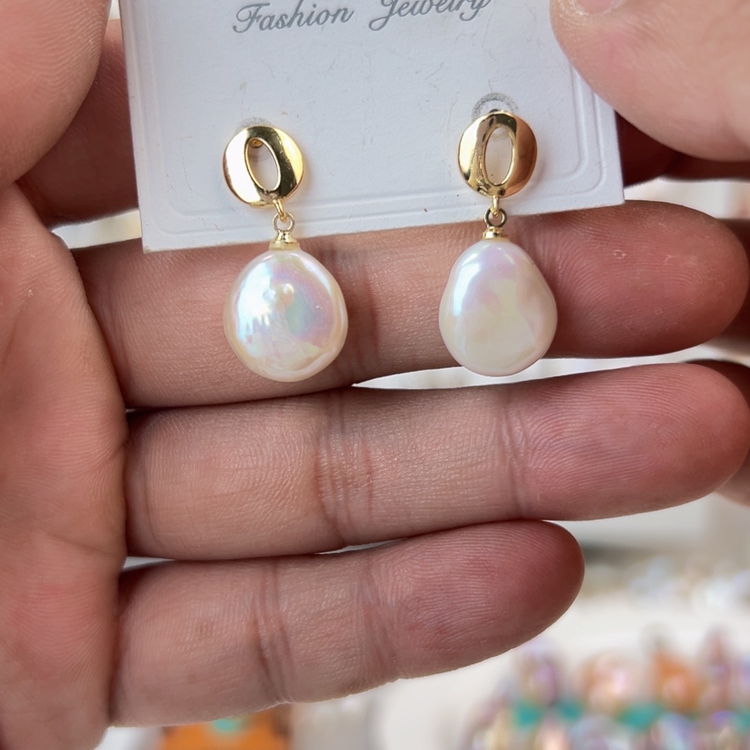 淡水珍珠耳饰未镶嵌