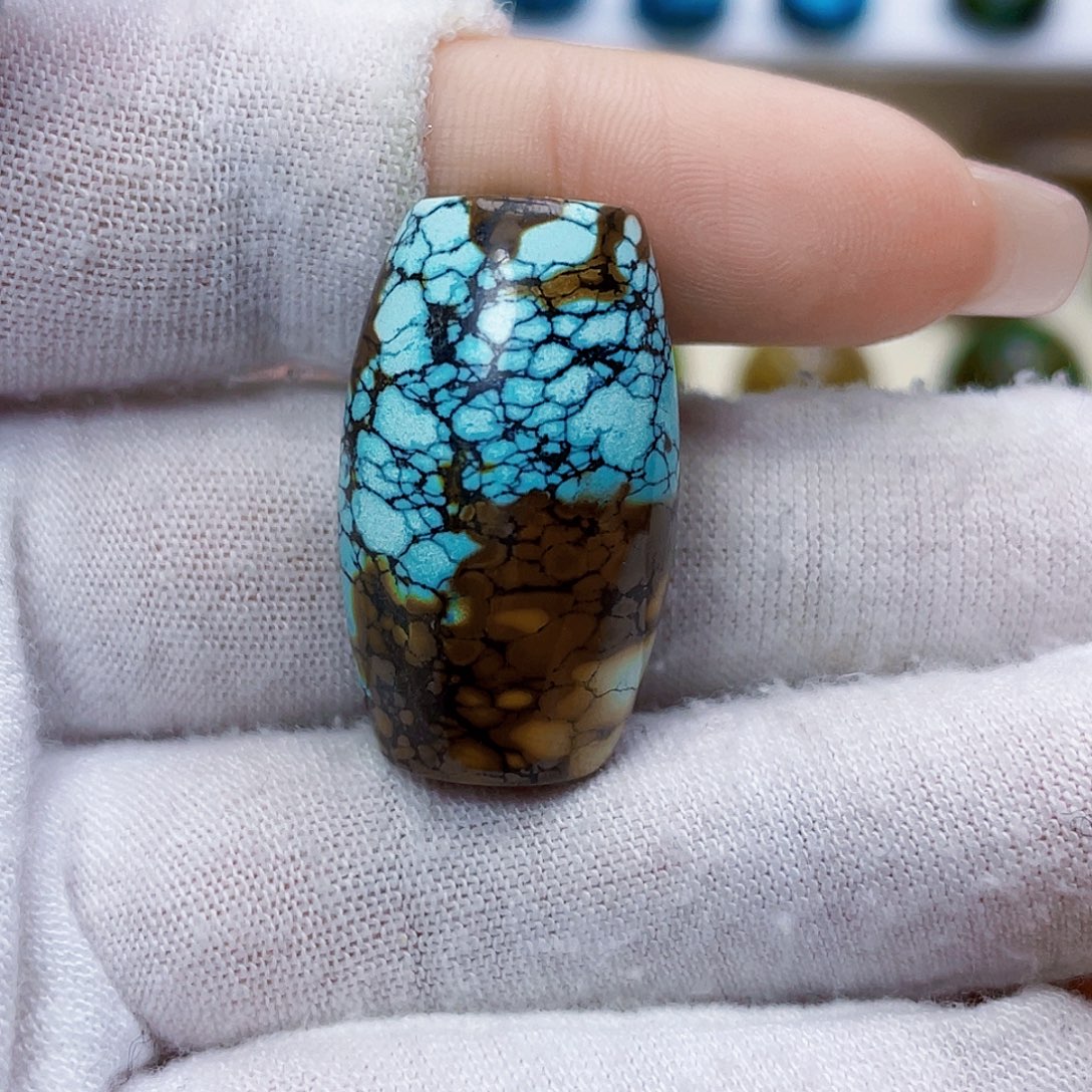 绿松石未镶嵌饰品