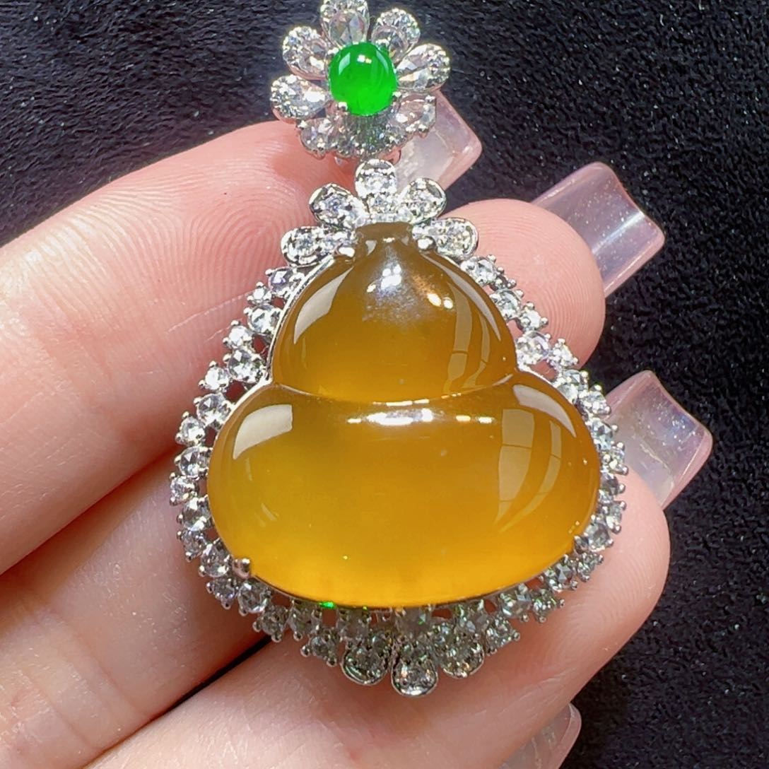 翡翠吊坠(不含链)18K金镶嵌吊坠