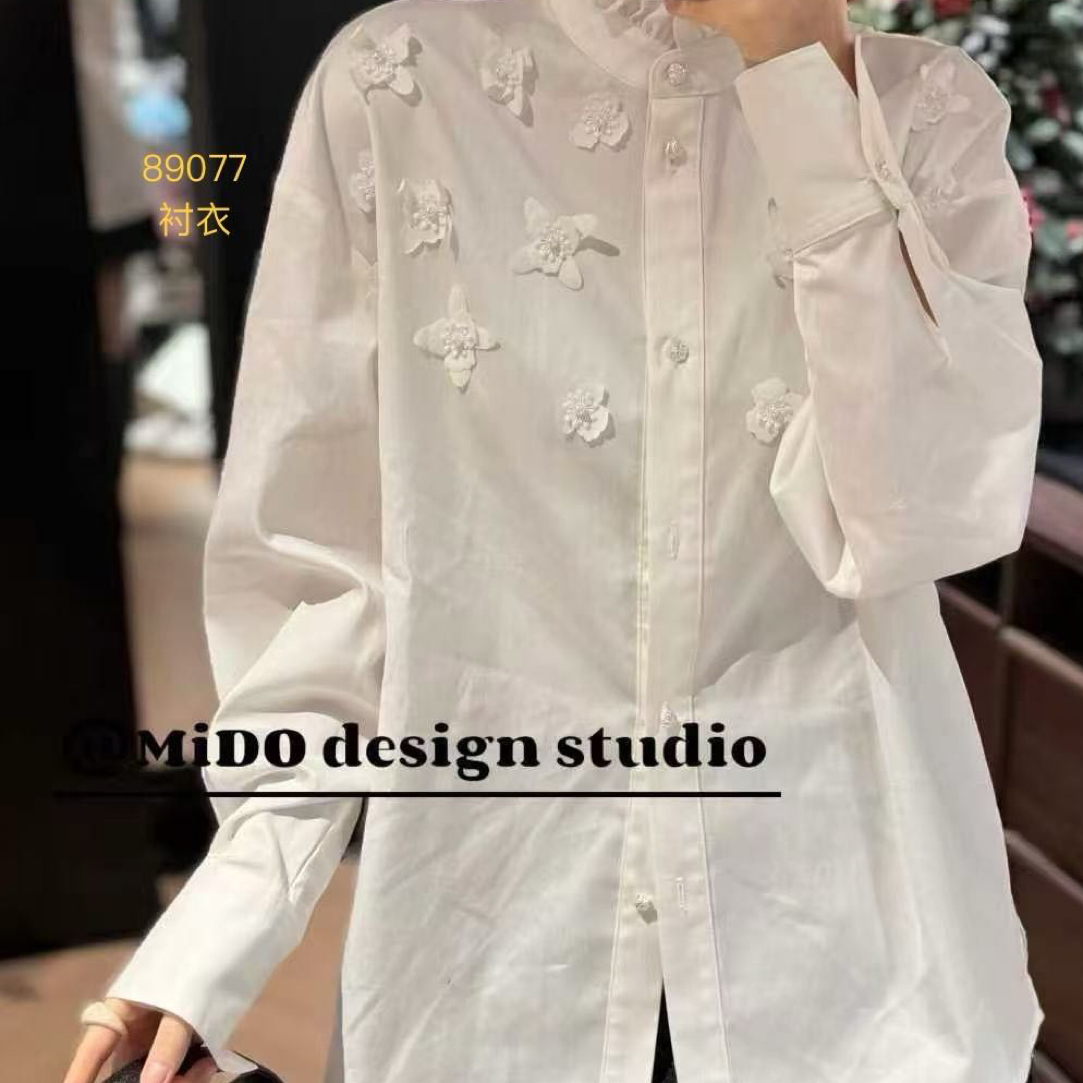 89077 钩花翻领单排扣镂空长袖衬衫拼接正肩设计时尚上