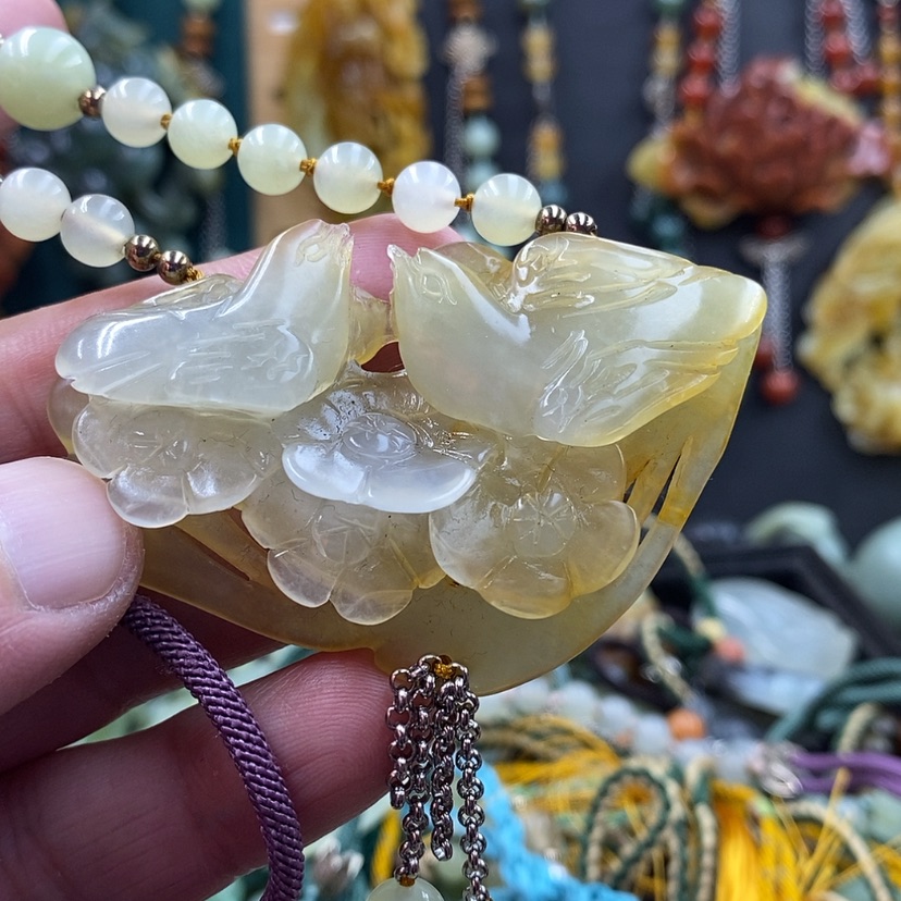 【闪购商品】未镶嵌蛇纹石玉吊坠，手工雕刻