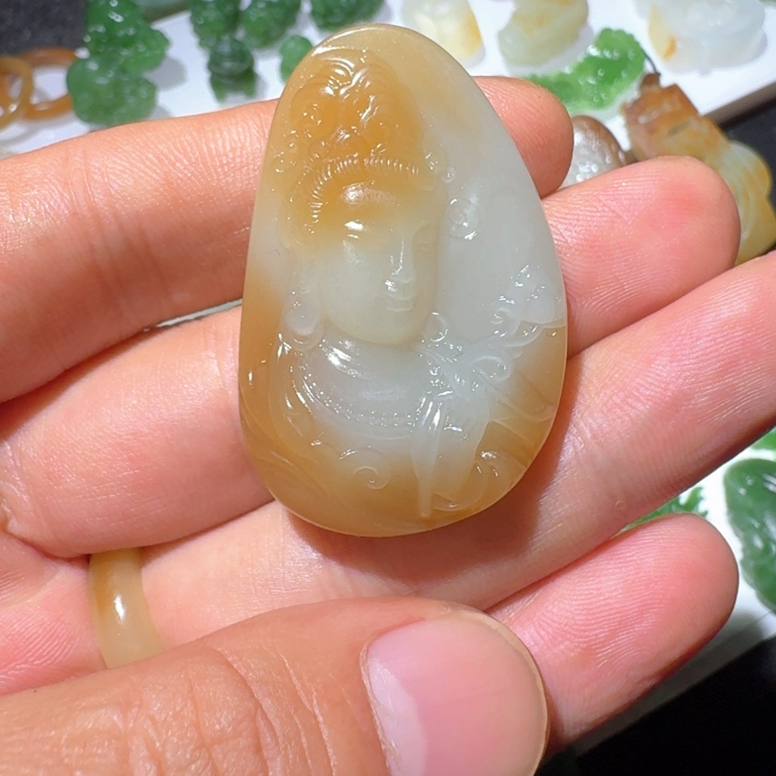 和田玉未镶嵌颈饰