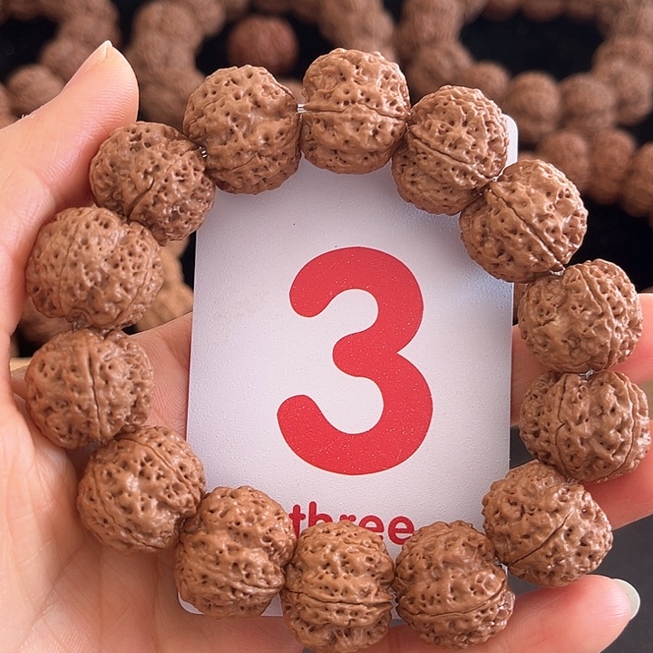 金刚菩提吊坠铁籽蜂王19