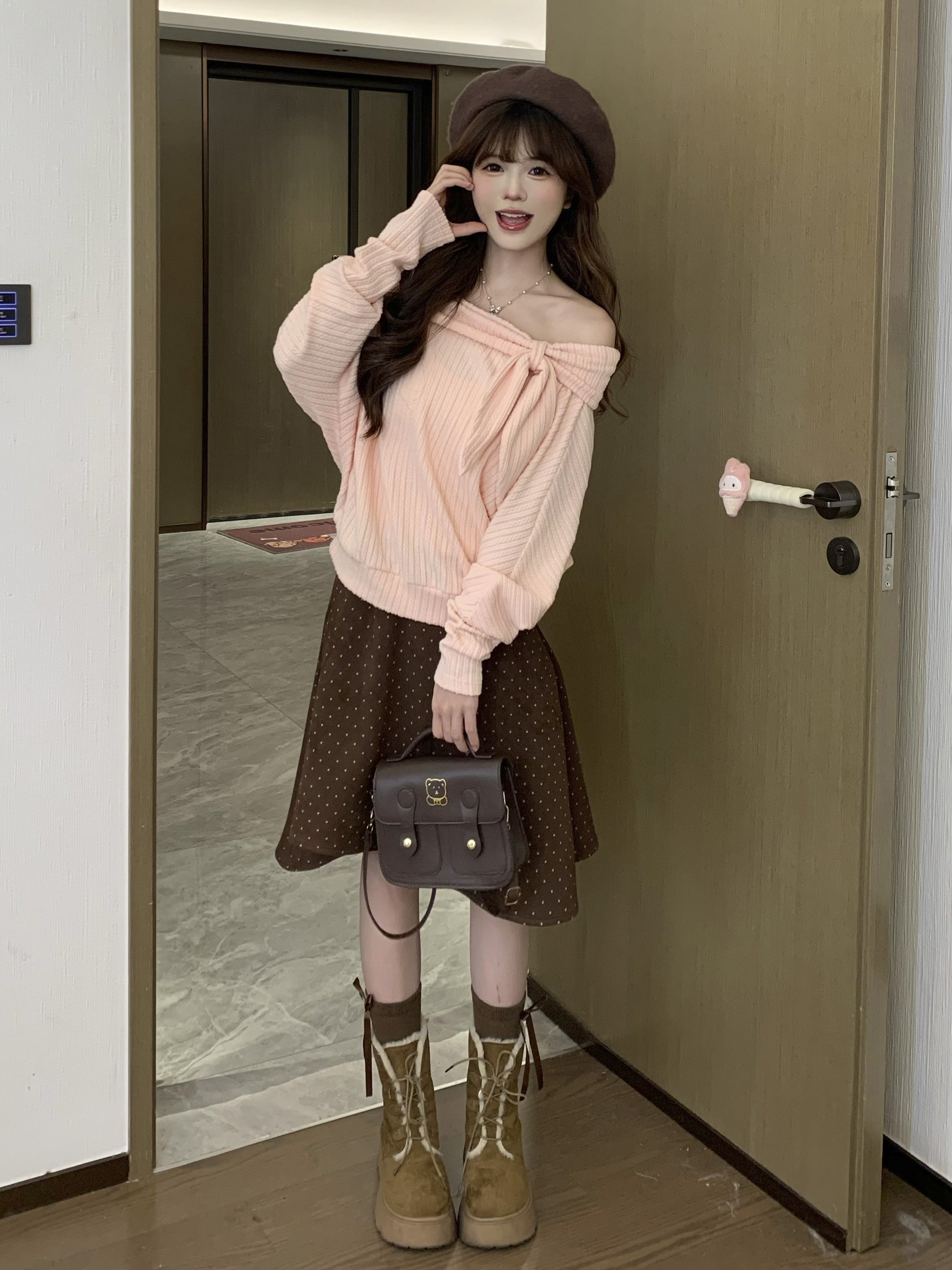 桔梗house 菲林日记 甜美风少女藕粉色一字肩针织衫撞色波点半裙