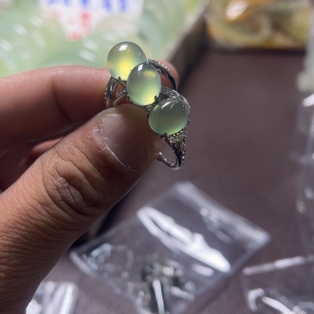蛇纹石玉未镶嵌发饰