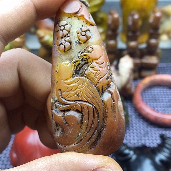 未镶嵌蛇纹石玉颈饰
