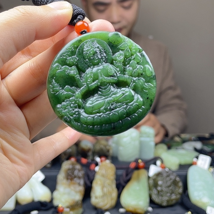 和田玉未镶嵌颈饰