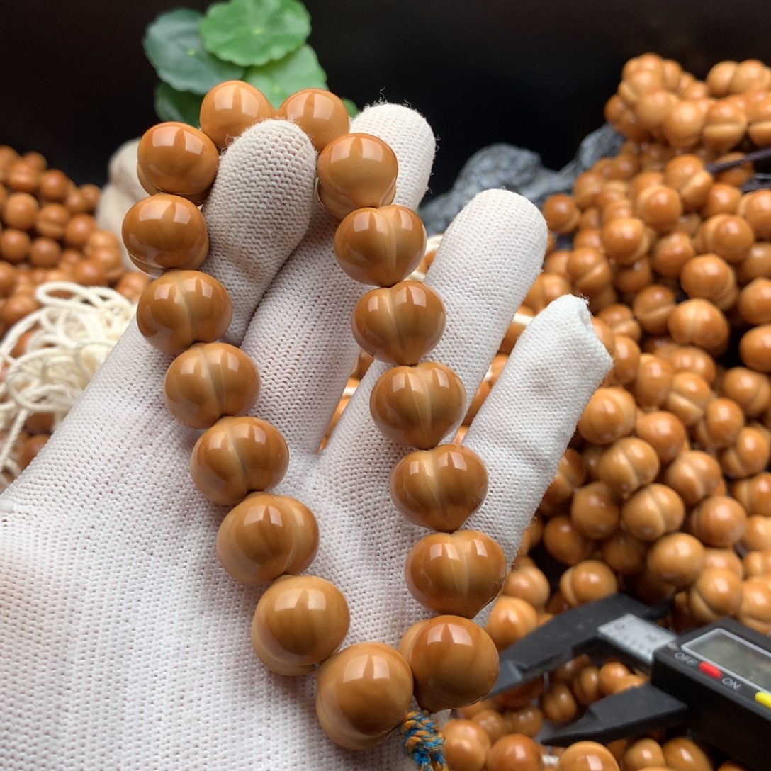 猴头核桃吊坠屁桃