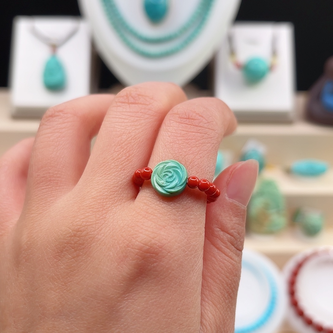 绿松石配饰未镶嵌