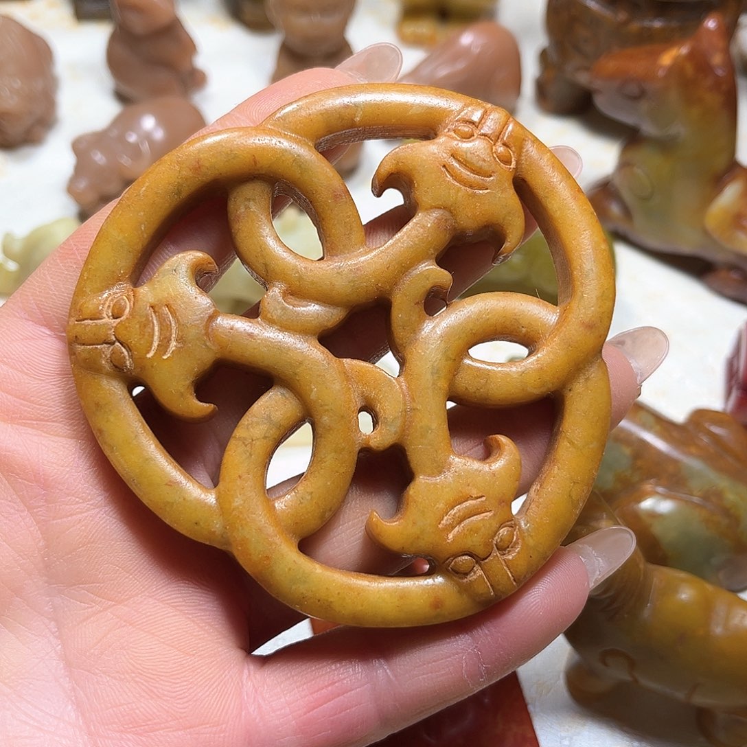 白玉菩提吊坠白玉菩提吊坠